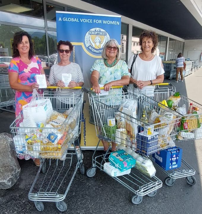 Spenden sammeln für den Sozialmarkt